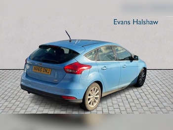 Used Ford Focus 2017 for sale - 76442490: Photo