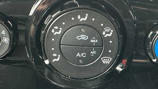 Used Ford Fiesta 2014 for sale - 76286394: Photo 28