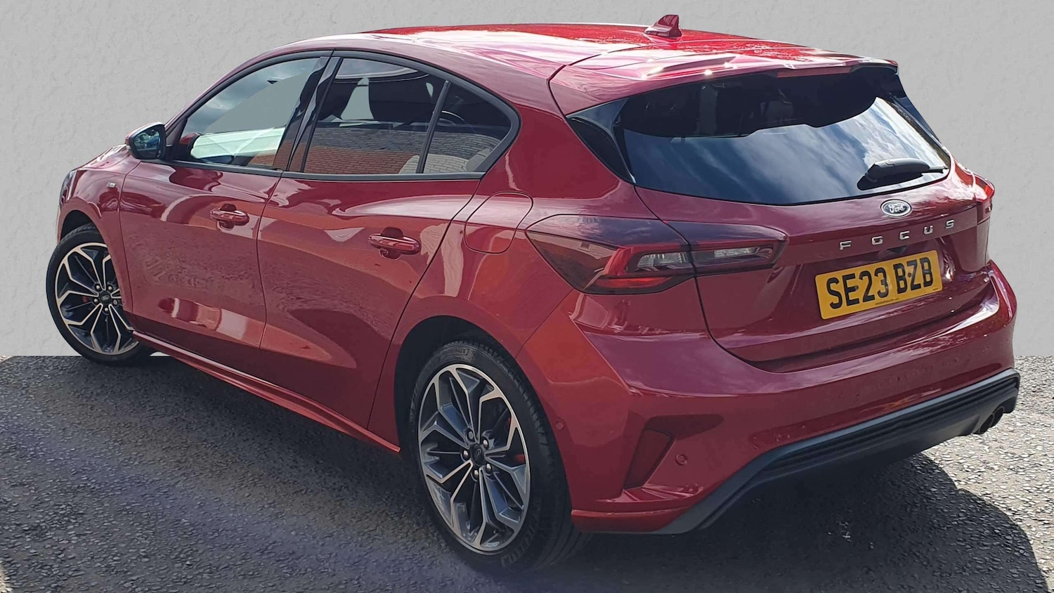 Used Ford Focus 2023 for sale - 76488189: Photo 2