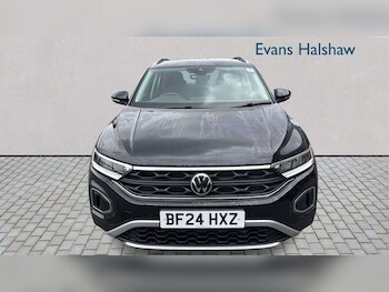 Used Volkswagen T-Roc 2024 for sale - 78473142: Photo