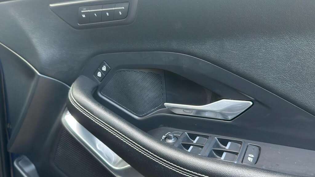 Used Jaguar E-Pace 2021 for sale - 76401374: Photo 15