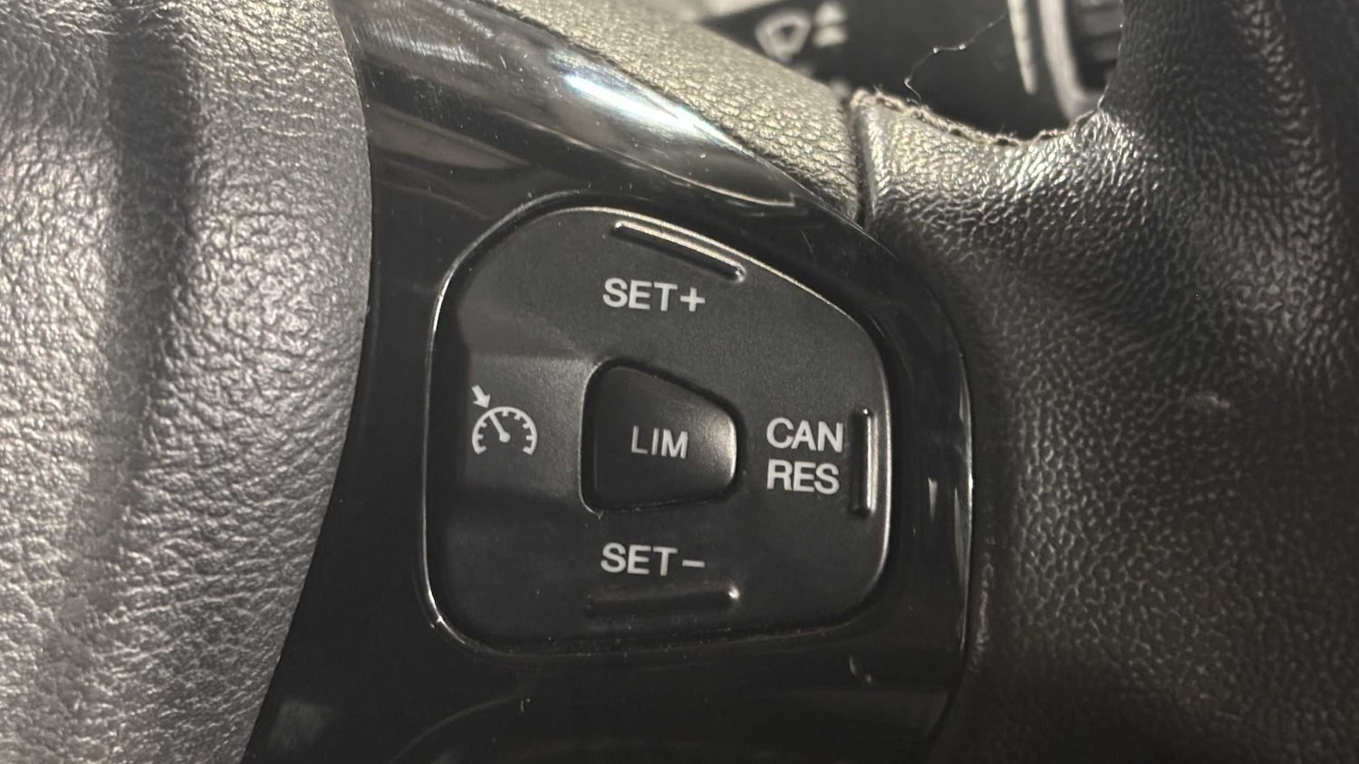 Used Ford Ka+ 2017 for sale - 76804787: Photo 15