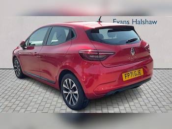Used Renault Clio 2021 for sale - 79251197: Photo