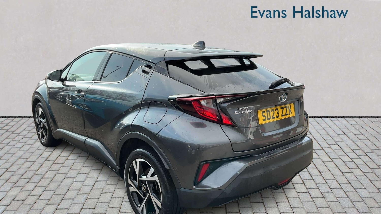 Used Toyota C-HR 2023 for sale - 77800080: Photo 2