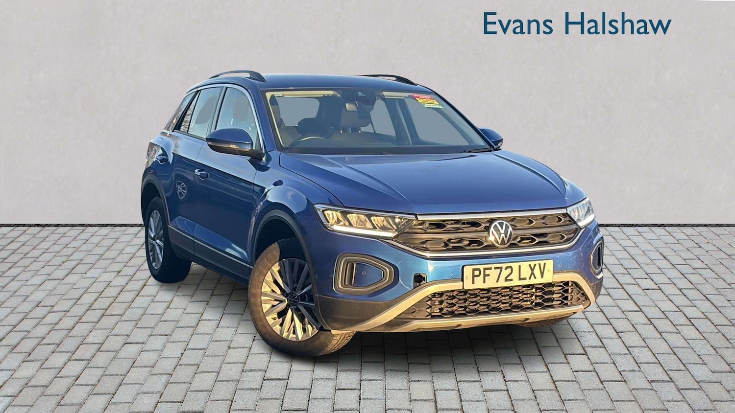 Used Volkswagen T-Roc 2023 for sale - 77740823: Photo 1
