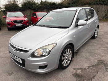 Used Hyundai i30 2010 for sale - 76701678: Photo