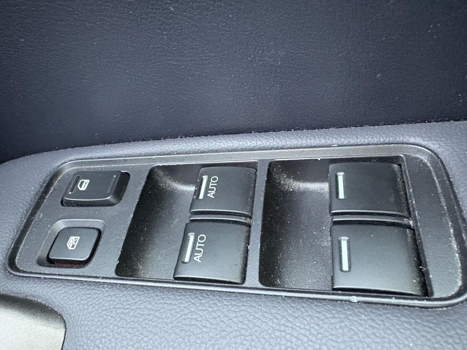 Used Honda CR-V 2011 for sale - 77120306: Photo 18