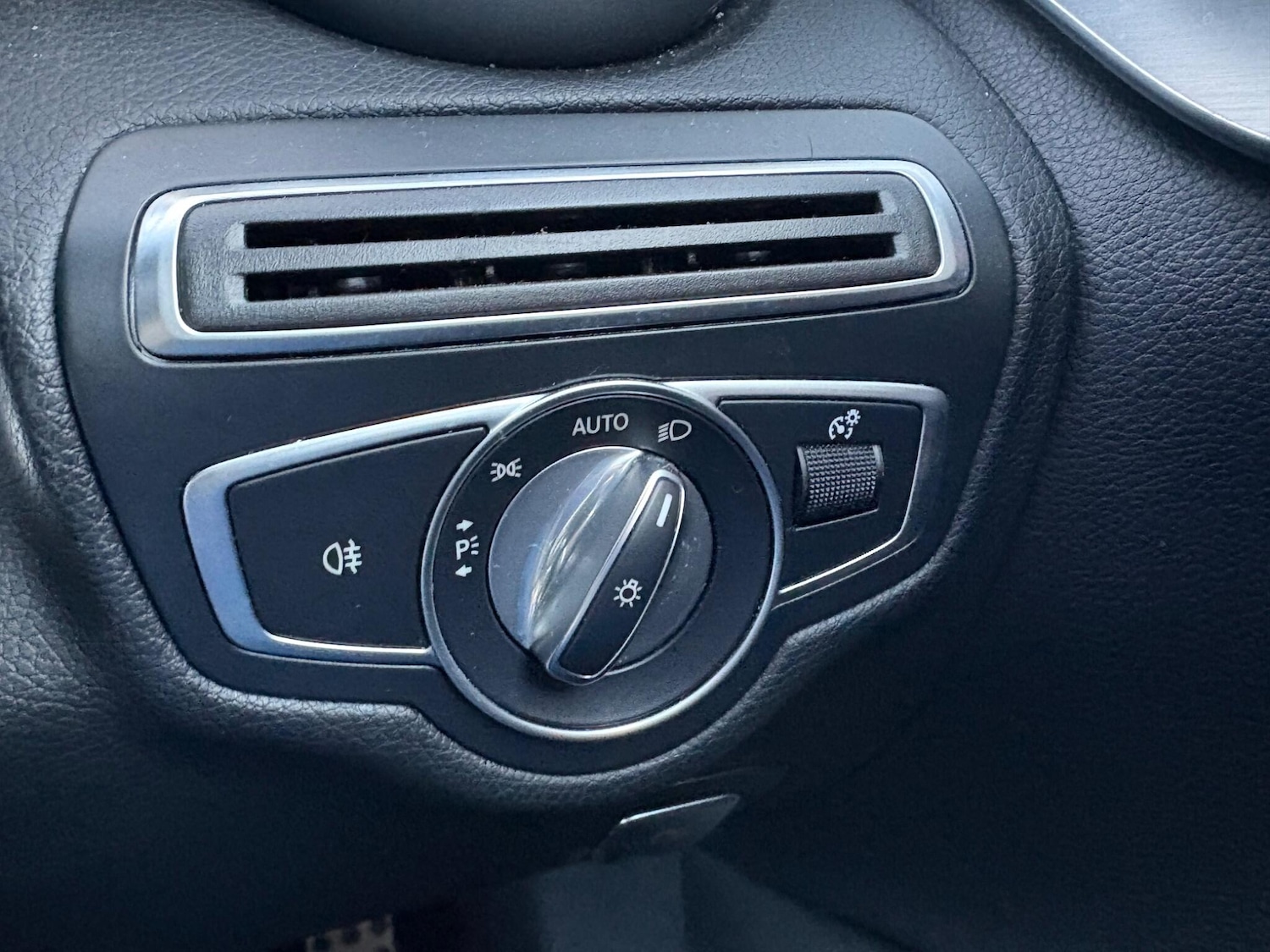 Used Mercedes-Benz C Class 2017 for sale - 77155873: Photo 29