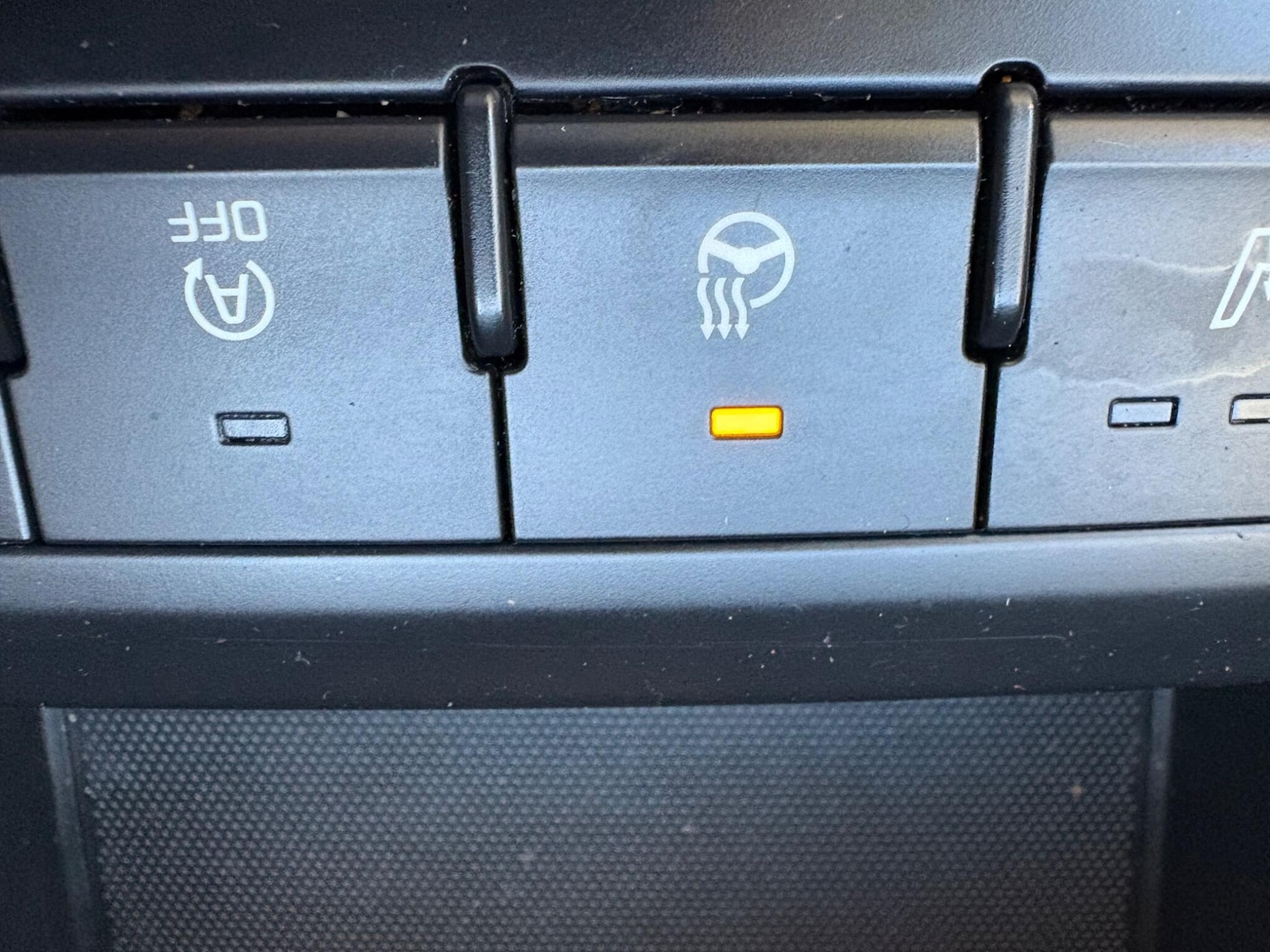 Used Kia Stonic 2017 for sale - 76752524: Photo 10