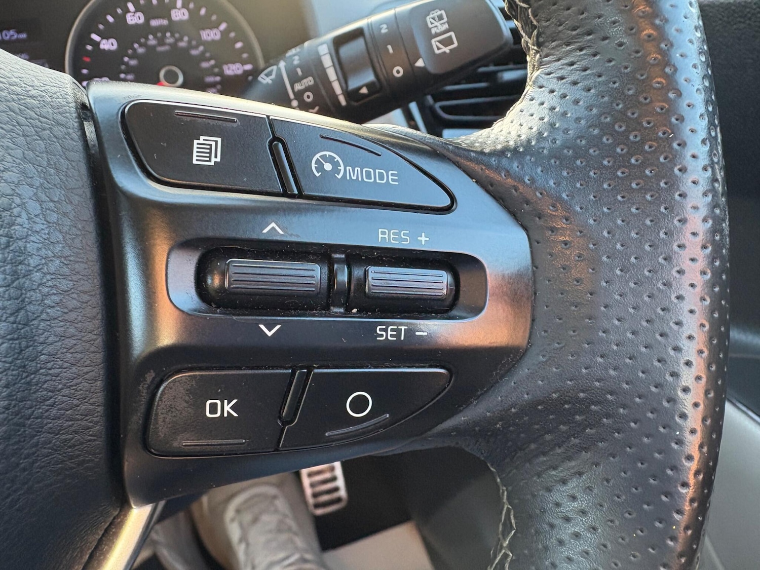 Used Kia Stonic 2017 for sale - 76752524: Photo 13