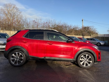 Used Kia Stonic 2017 for sale - 76752524: Photo