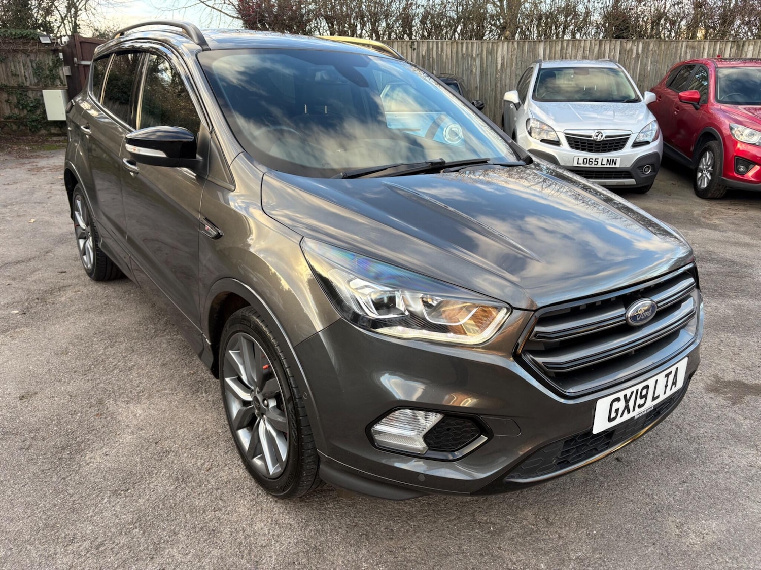 Used Ford Kuga 2019 for sale - 77052525: Photo 2