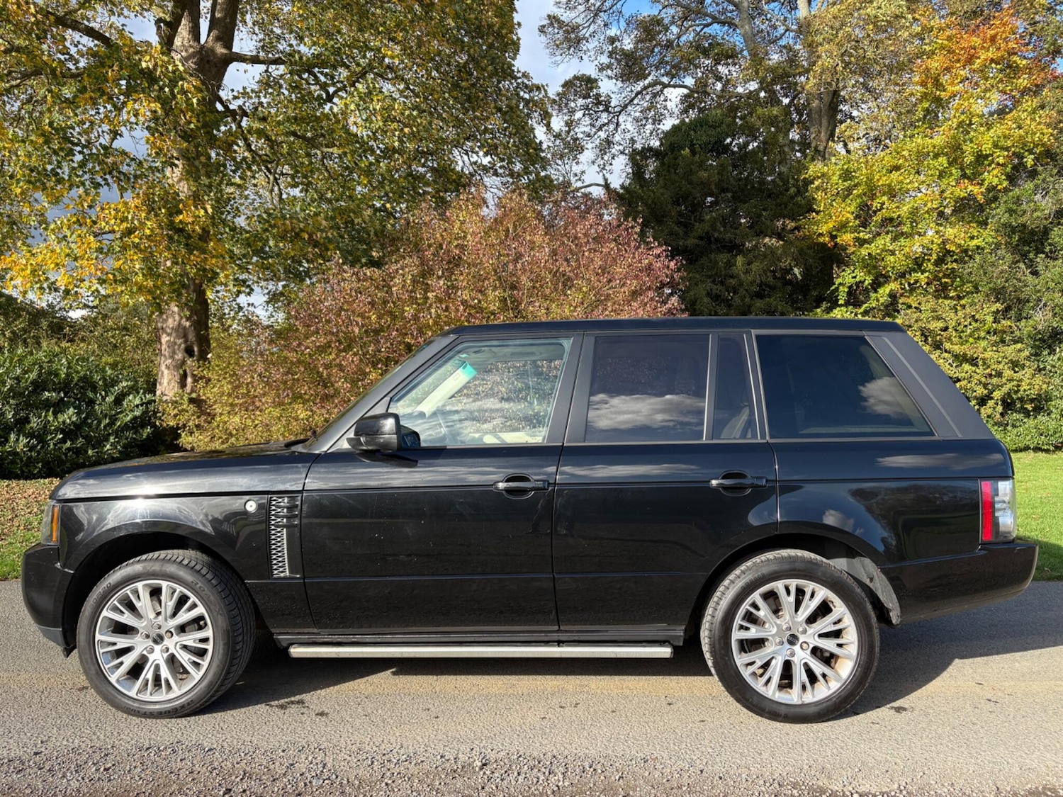 Used Land Rover Range Rover for sale - 76701482: Photo 1