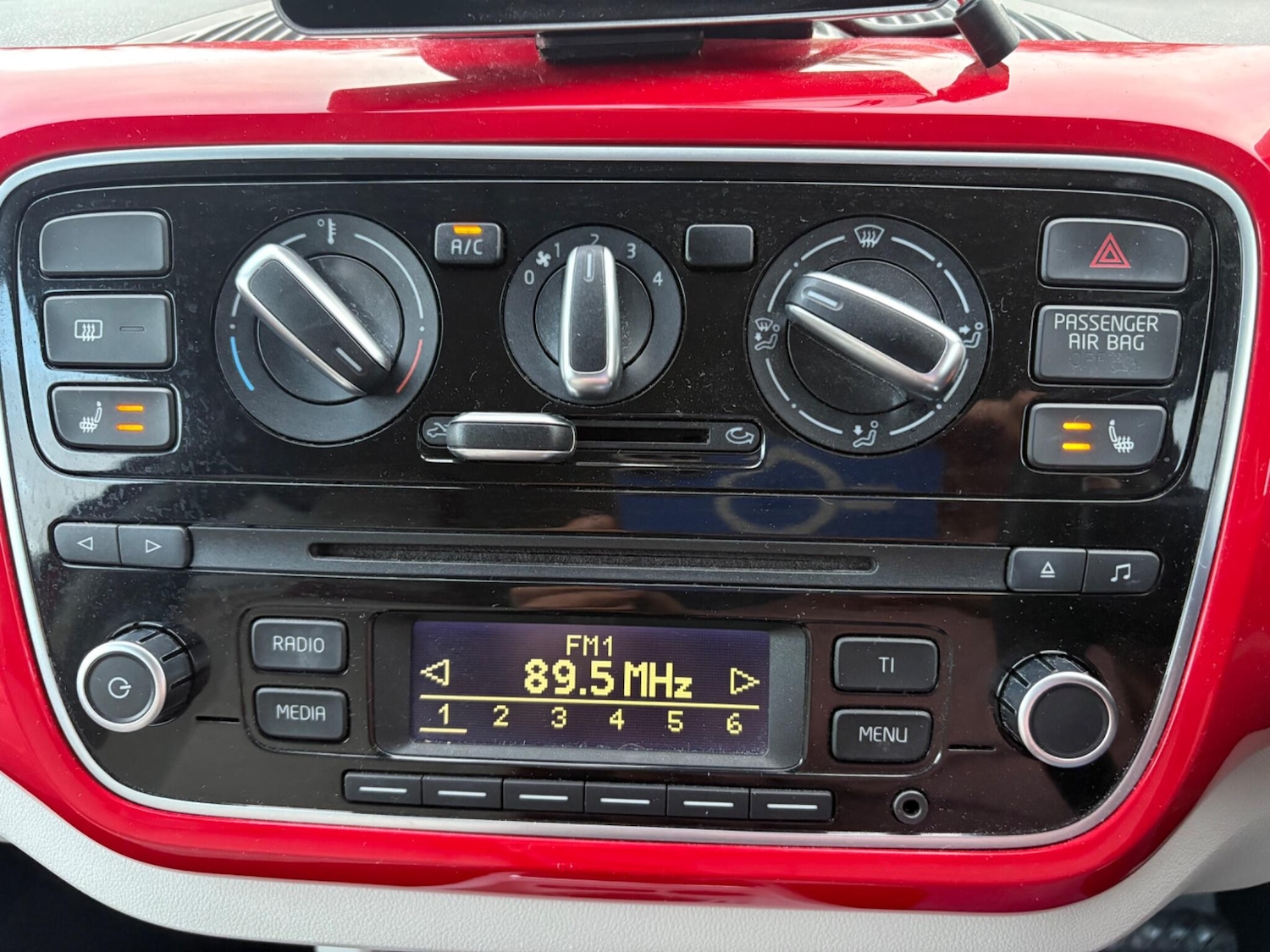 Used Volkswagen up! for sale - 76702156: Photo 11