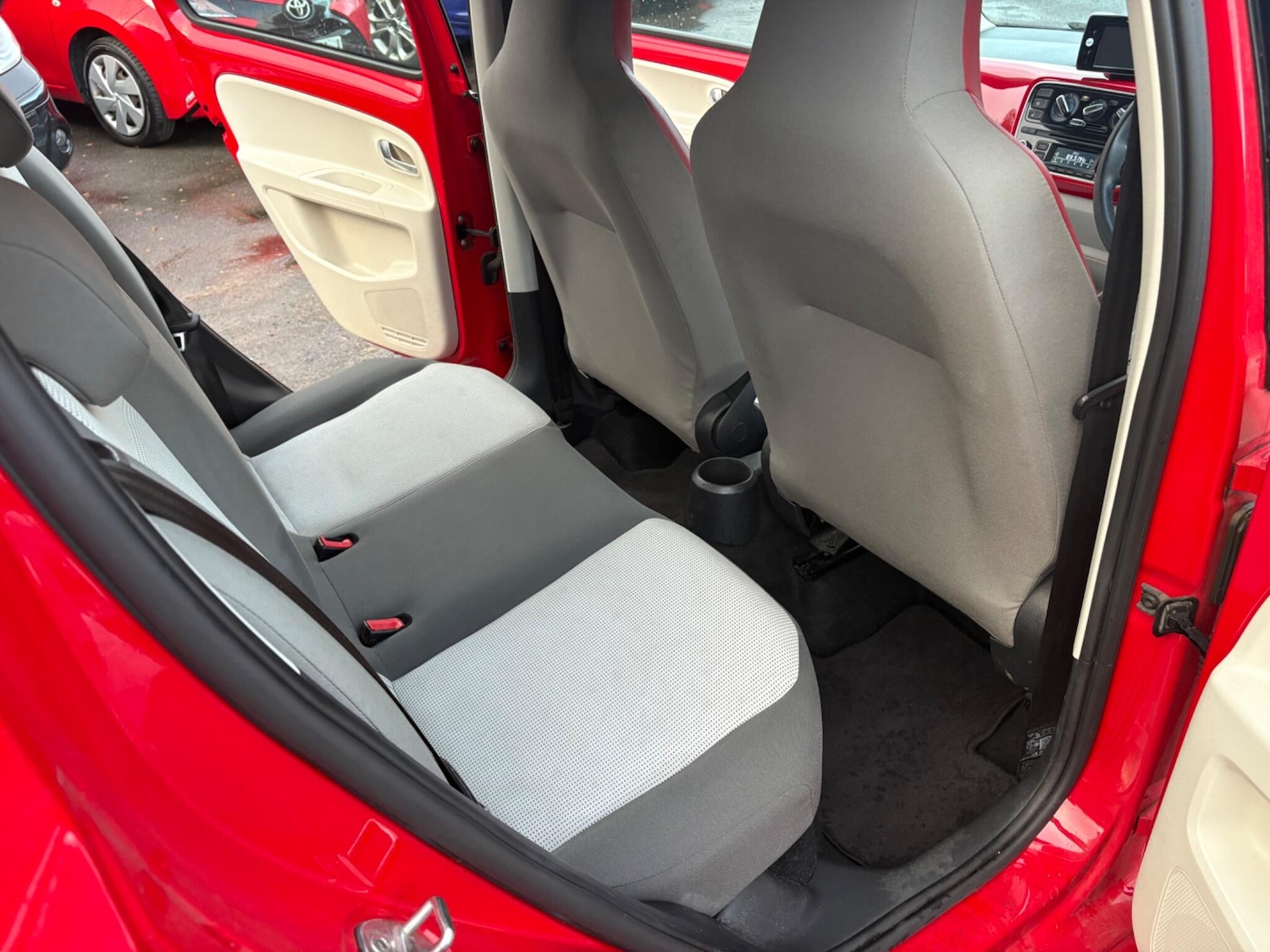 Used Volkswagen up! for sale - 76702156: Photo 18