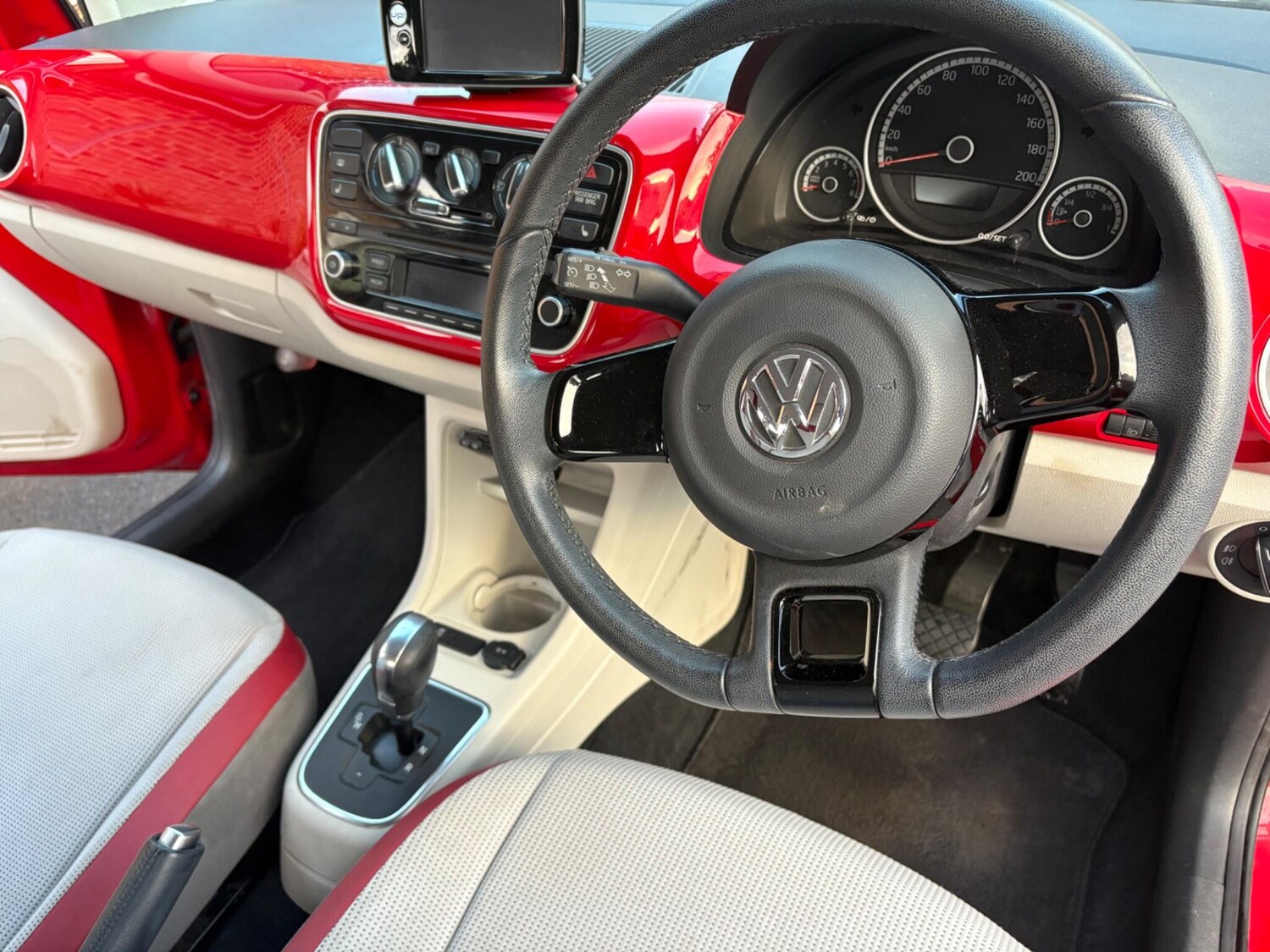 Used Volkswagen up! for sale - 76702156: Photo 24