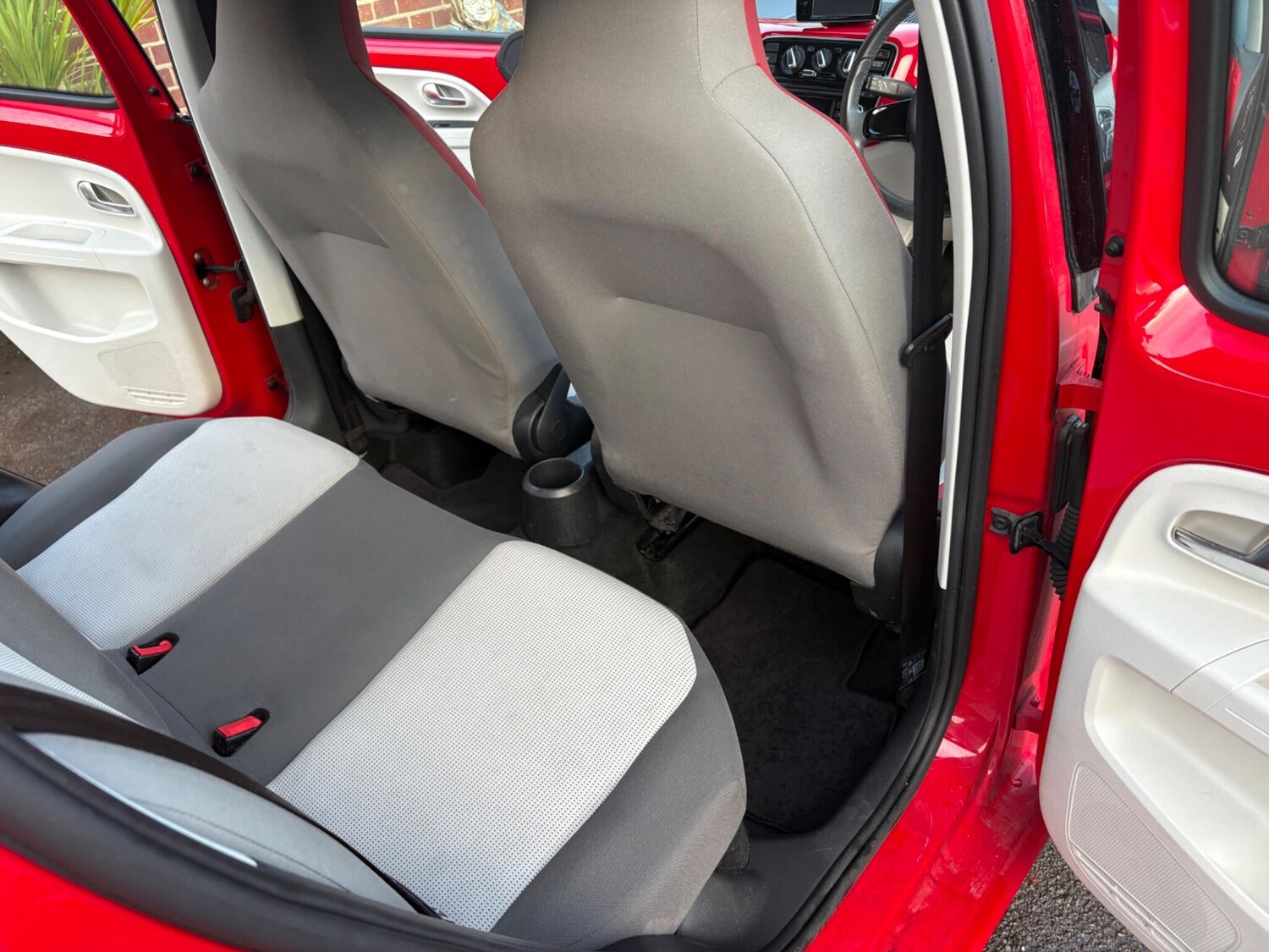 Used Volkswagen up! for sale - 76702156: Photo 29