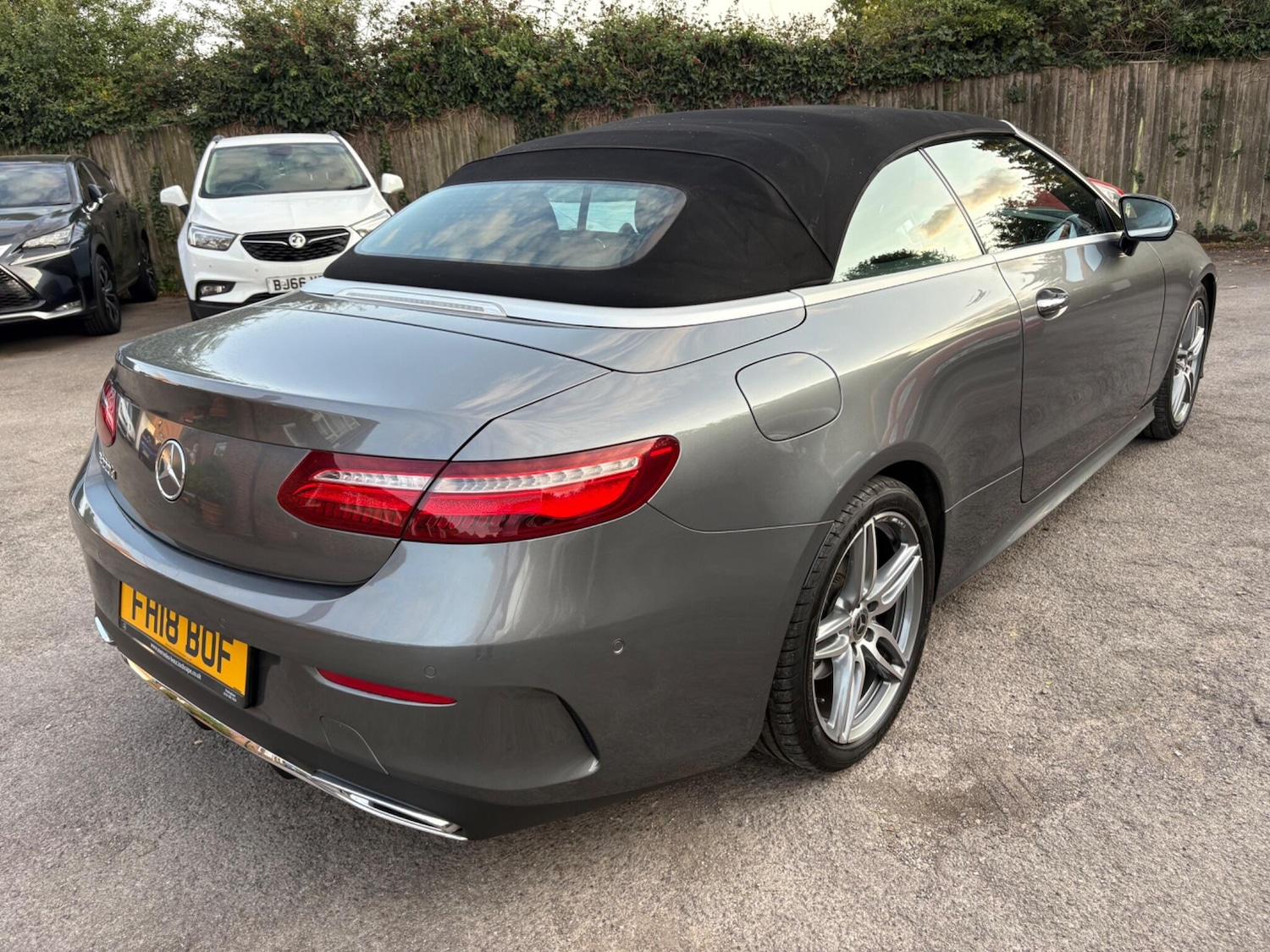 Used Mercedes-Benz E Class for sale - 77017109: Photo 11