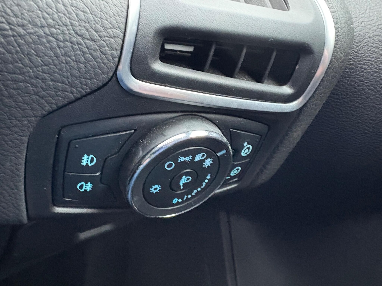 Used Ford Focus 2012 for sale - 77155844: Photo 21