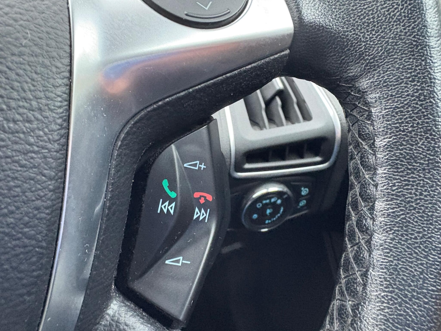 Used Ford Focus 2012 for sale - 77155844: Photo 23