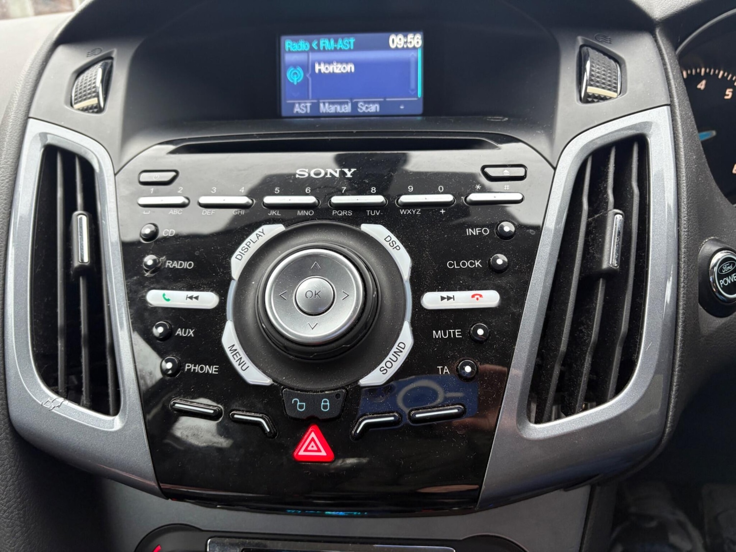 Used Ford Focus 2012 for sale - 77155844: Photo 27