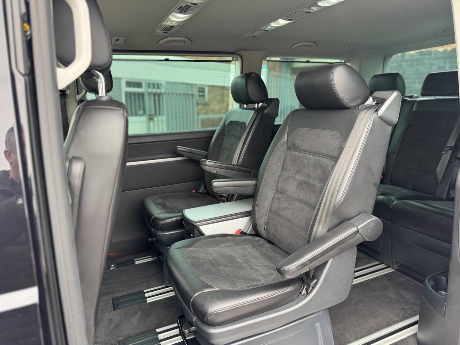 Used Volkswagen Caravelle 2017 for sale - 77978226: Photo 6