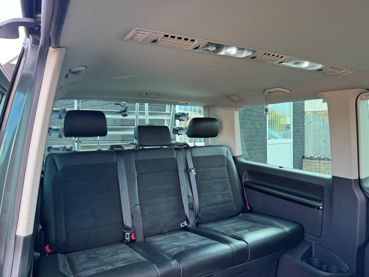 Used Volkswagen Caravelle 2016 for sale - 76457944: Photo 28