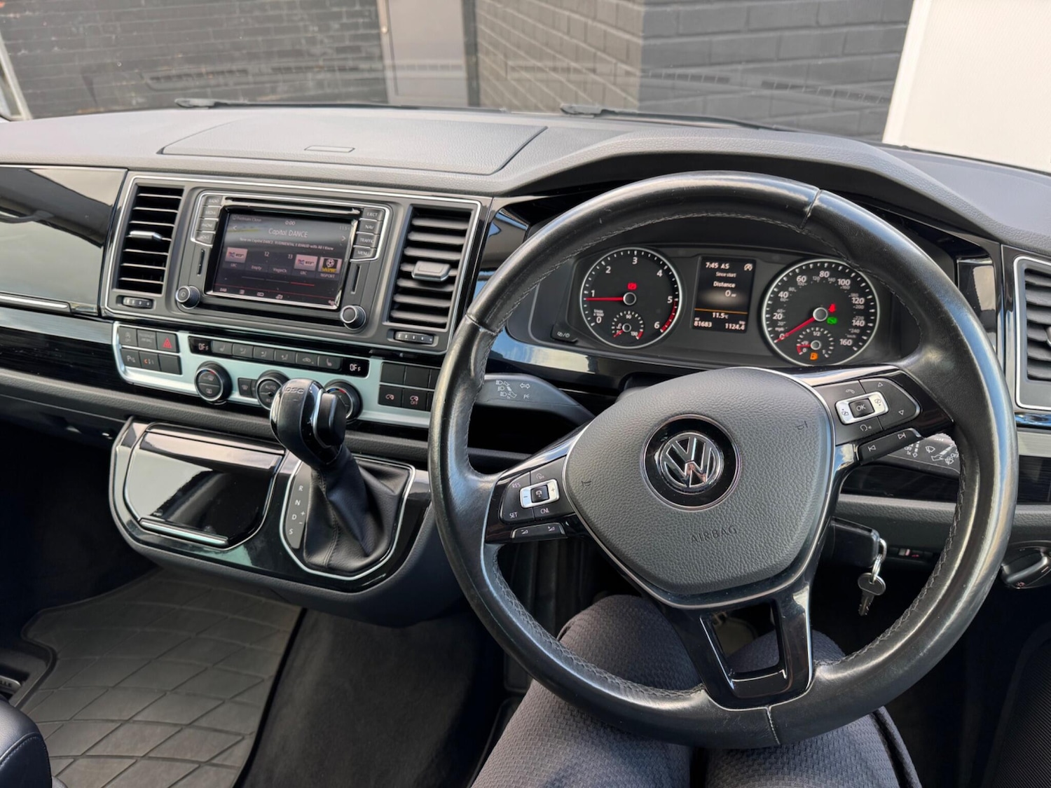 Used Volkswagen Caravelle 2016 for sale - 76457944: Photo 40