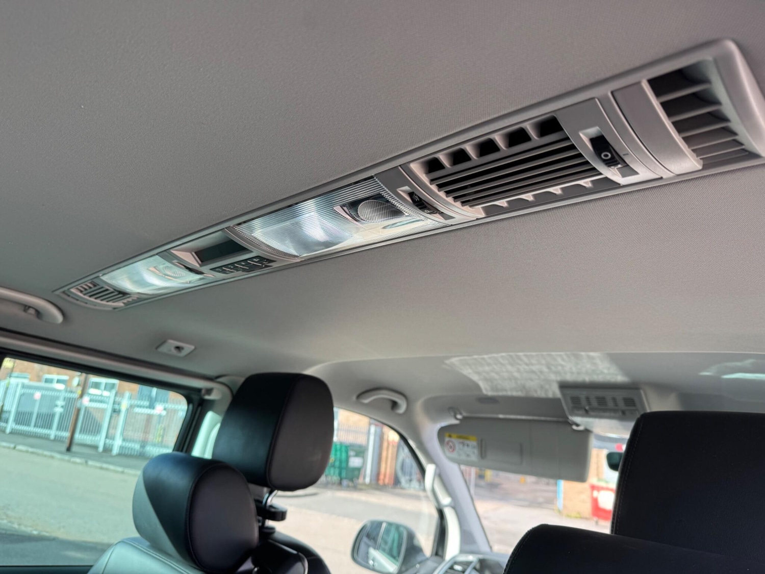 Used Volkswagen Caravelle 2016 for sale - 76457944: Photo 45