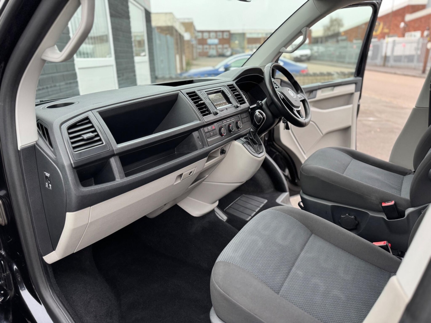 Used Volkswagen Transporter 2016 for sale - 77982650: Photo 15