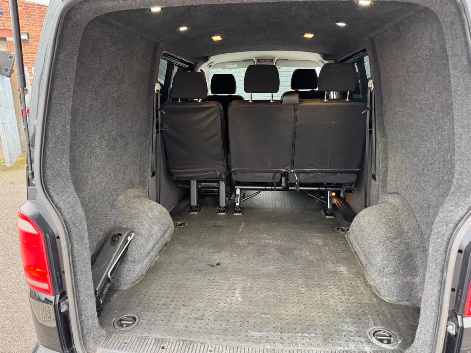 Used Volkswagen Transporter 2016 for sale - 77982650: Photo 24