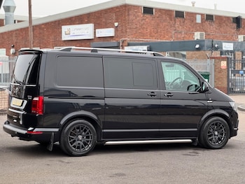 Used Volkswagen Transporter 2016 for sale - 77982650: Photo