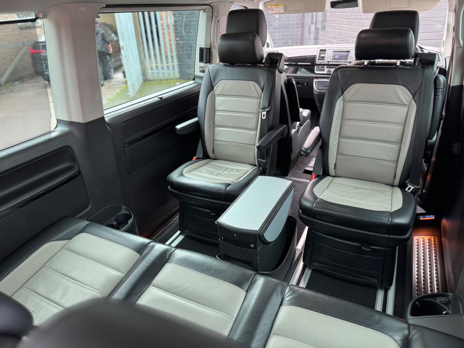 Used Volkswagen Caravelle 2016 for sale - 76865944: Photo 28