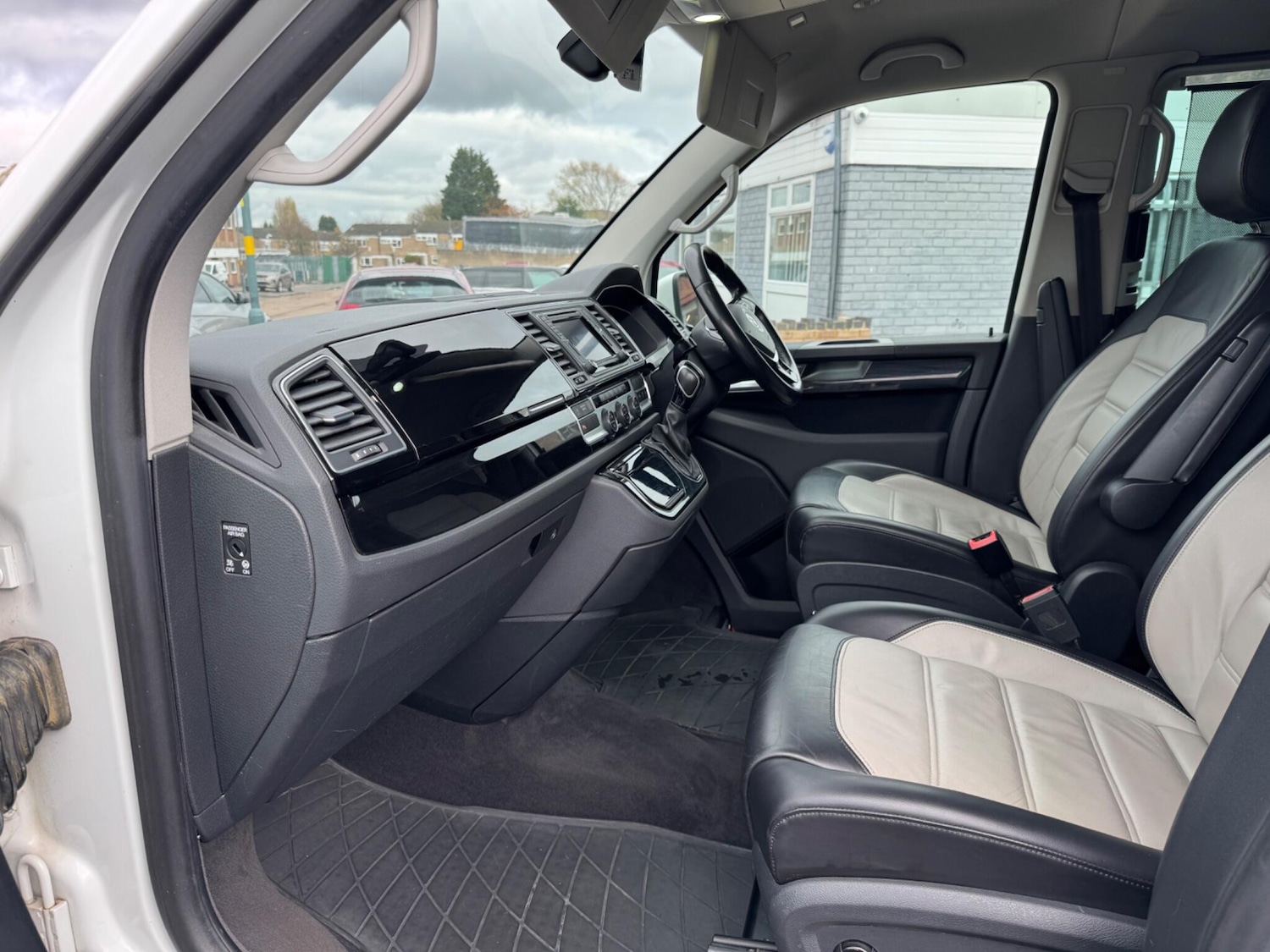 Used Volkswagen Caravelle 2016 for sale - 76865944: Photo 36