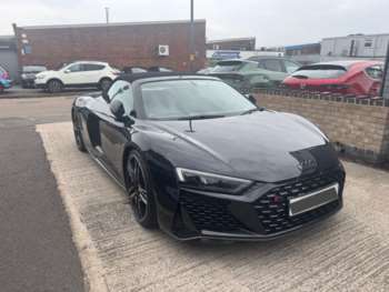 (70) - 5.2 FSI V10 Performance Carbon Black Spyder S Tronic quattro Euro 6 (s/s) 2 2-Door