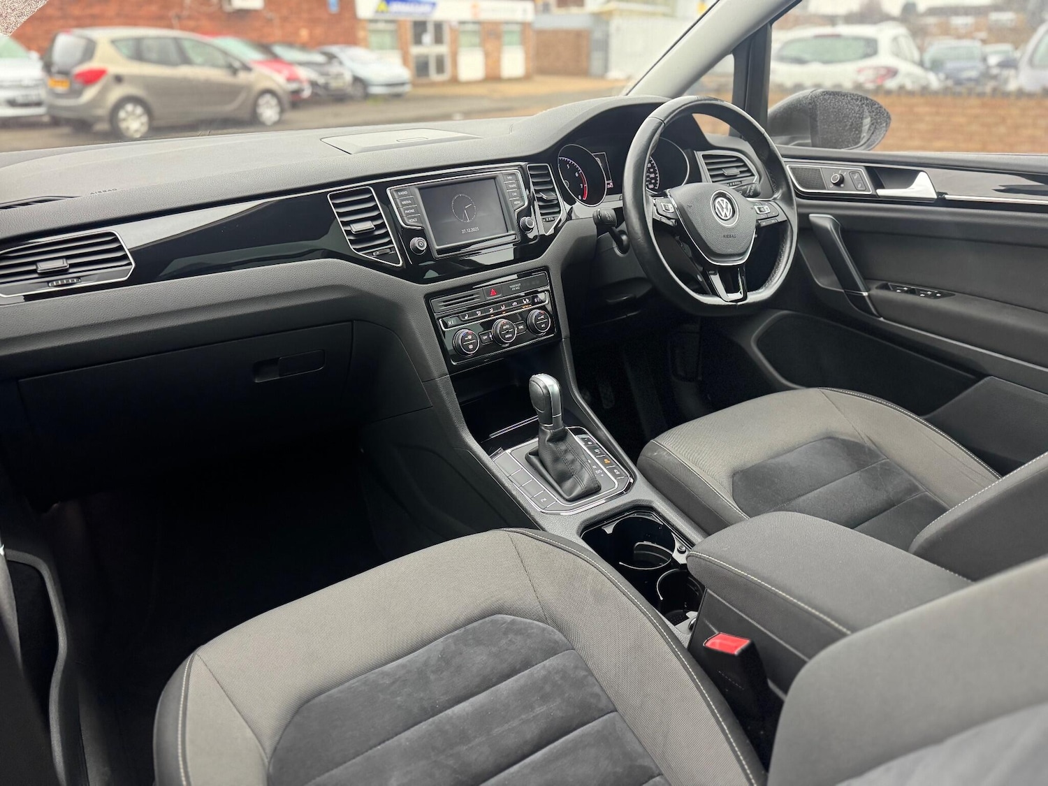 Used Volkswagen Golf SV 2017 for sale - 77057369: Photo 12