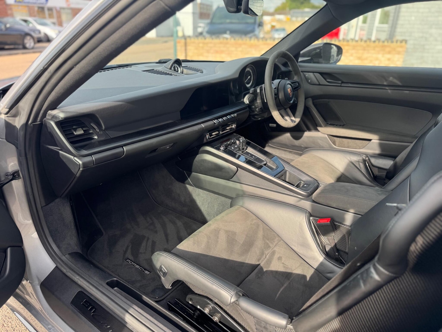 Used Porsche 911 2022 for sale - 77939752: Photo 39