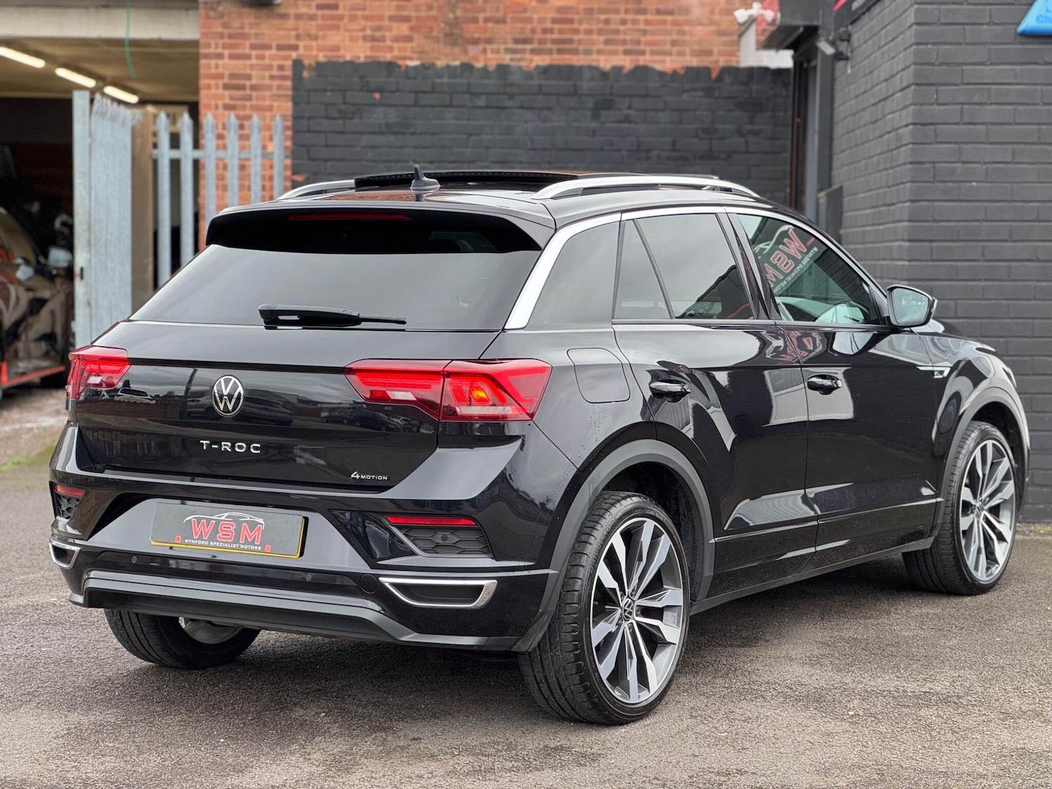 Used Volkswagen T-Roc 2021 for sale - 77633157: Photo 14