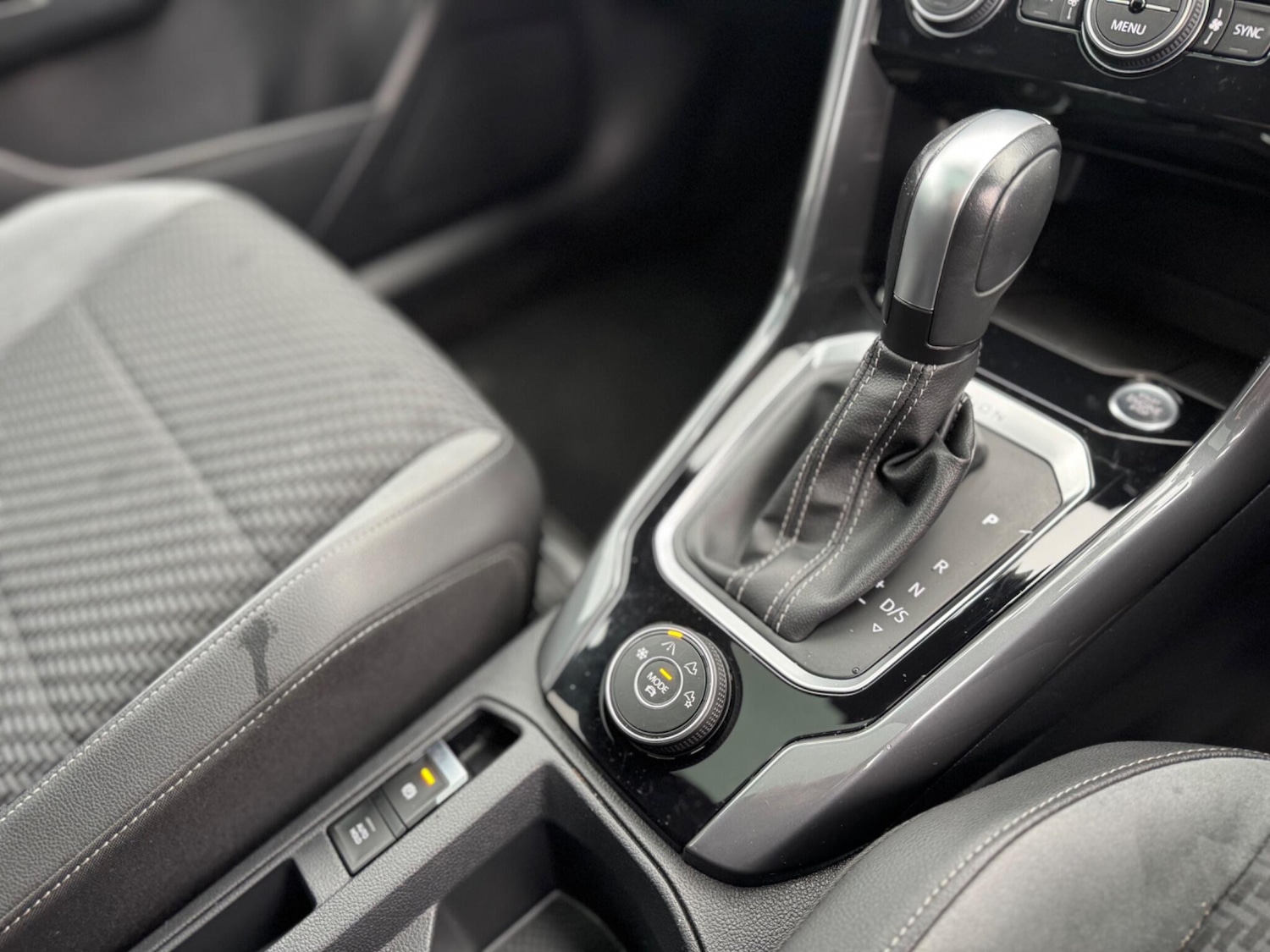 Used Volkswagen T-Roc 2021 for sale - 77633157: Photo 18