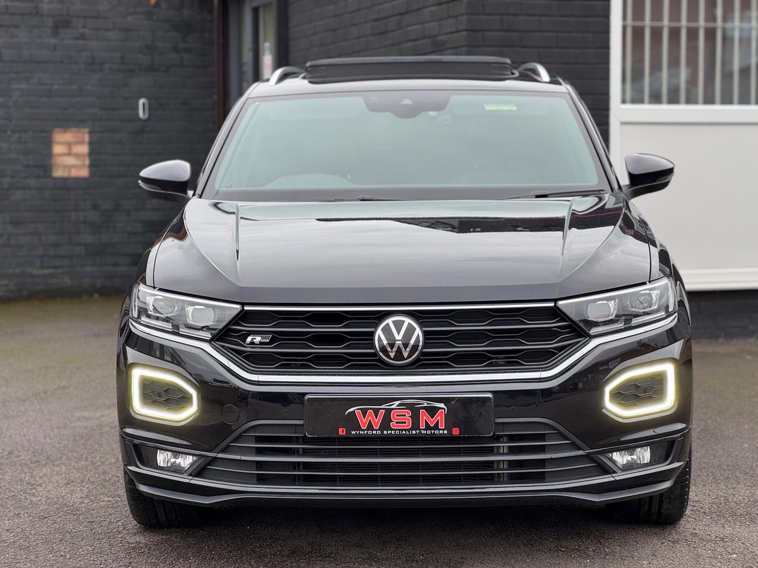 Used Volkswagen T-Roc 2021 for sale - 77633157: Photo 2