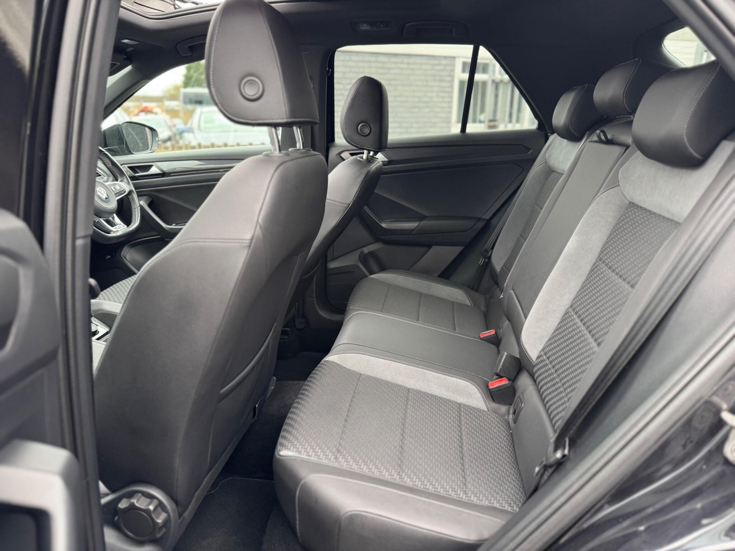 Used Volkswagen T-Roc 2021 for sale - 77633157: Photo 22