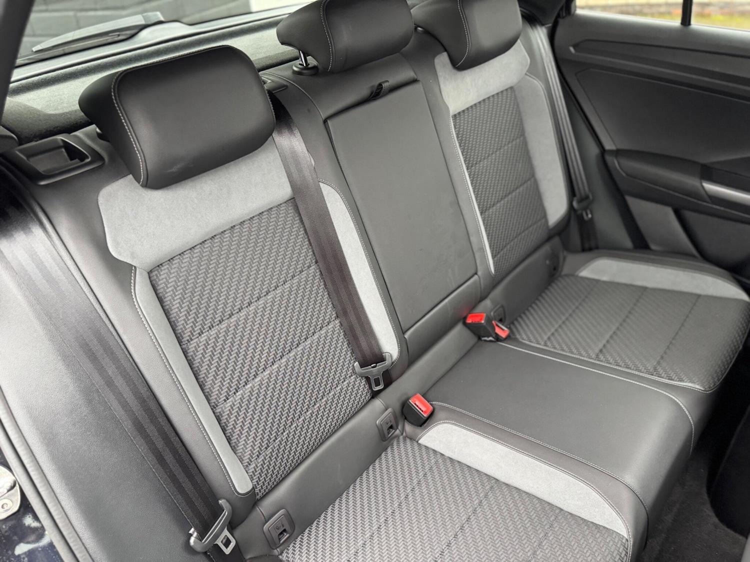 Used Volkswagen T-Roc 2021 for sale - 77633157: Photo 25