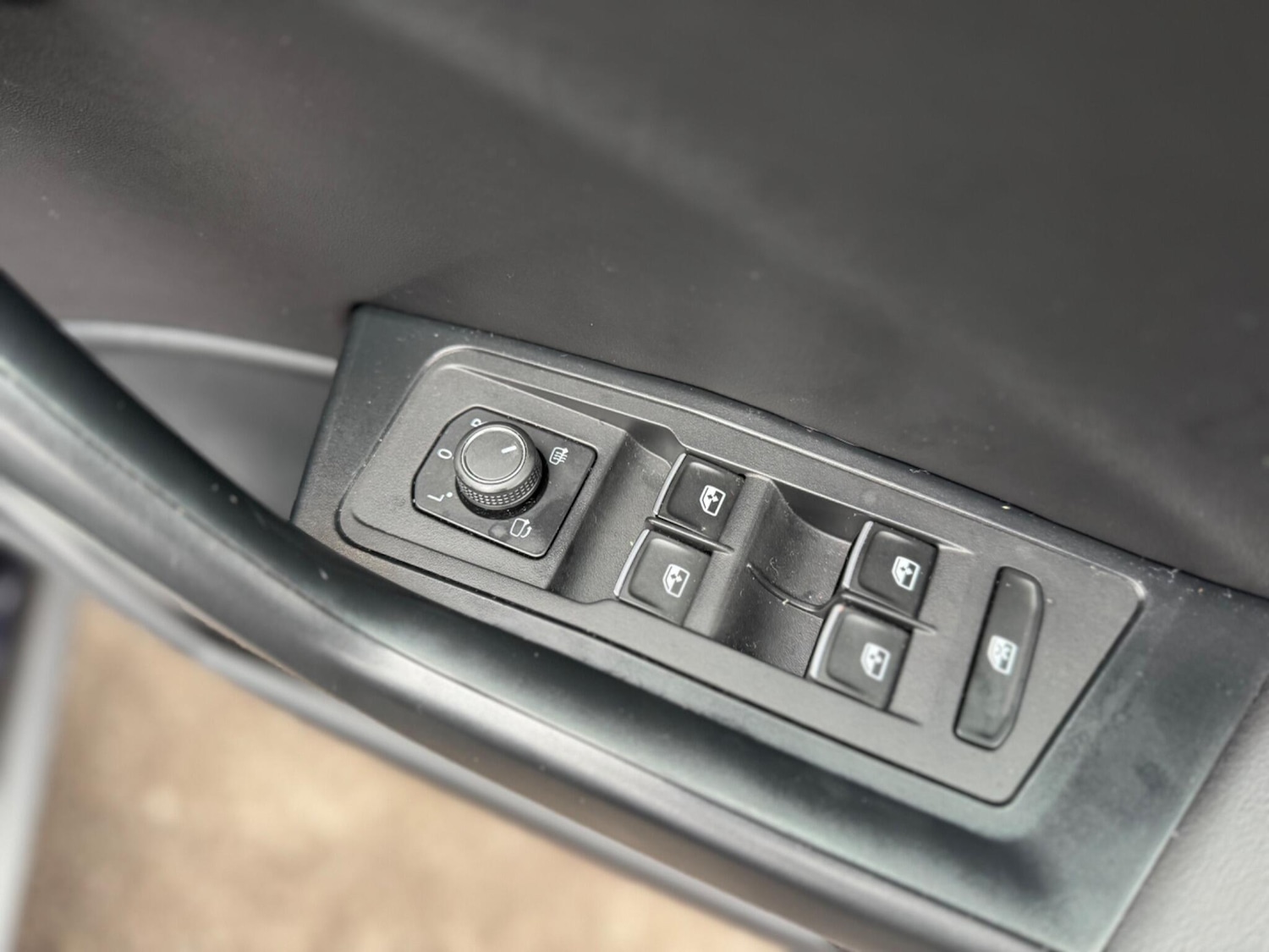 Used Volkswagen T-Roc 2021 for sale - 77633157: Photo 27