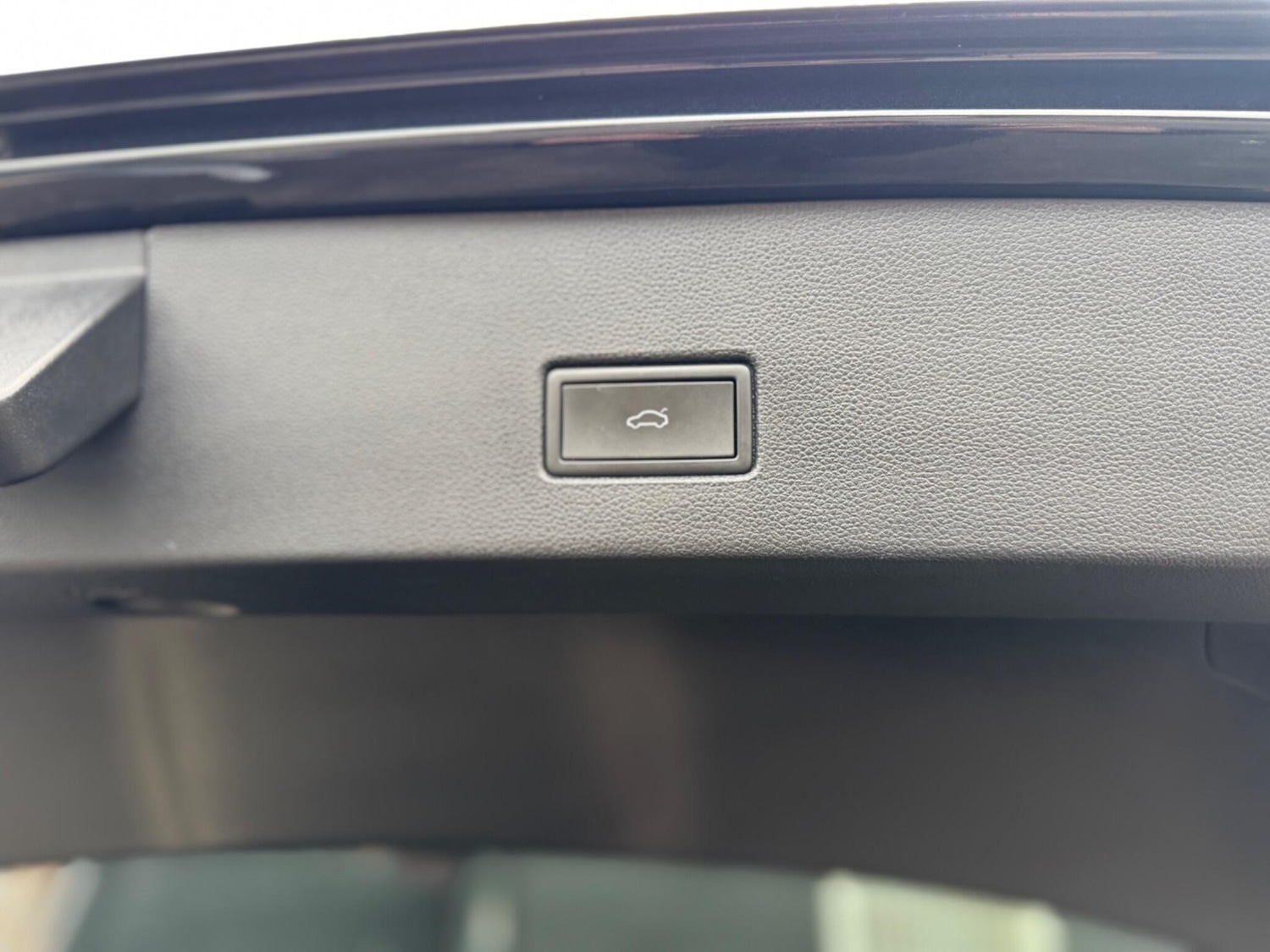 Used Volkswagen T-Roc 2021 for sale - 77633157: Photo 28