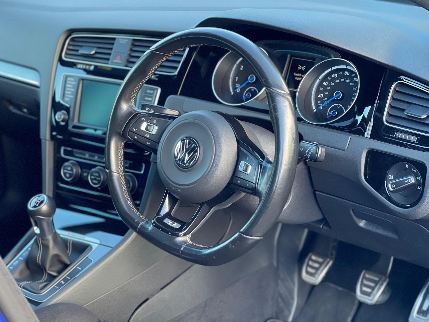 Used Volkswagen Golf 2016 for sale - 76850545: Photo 36