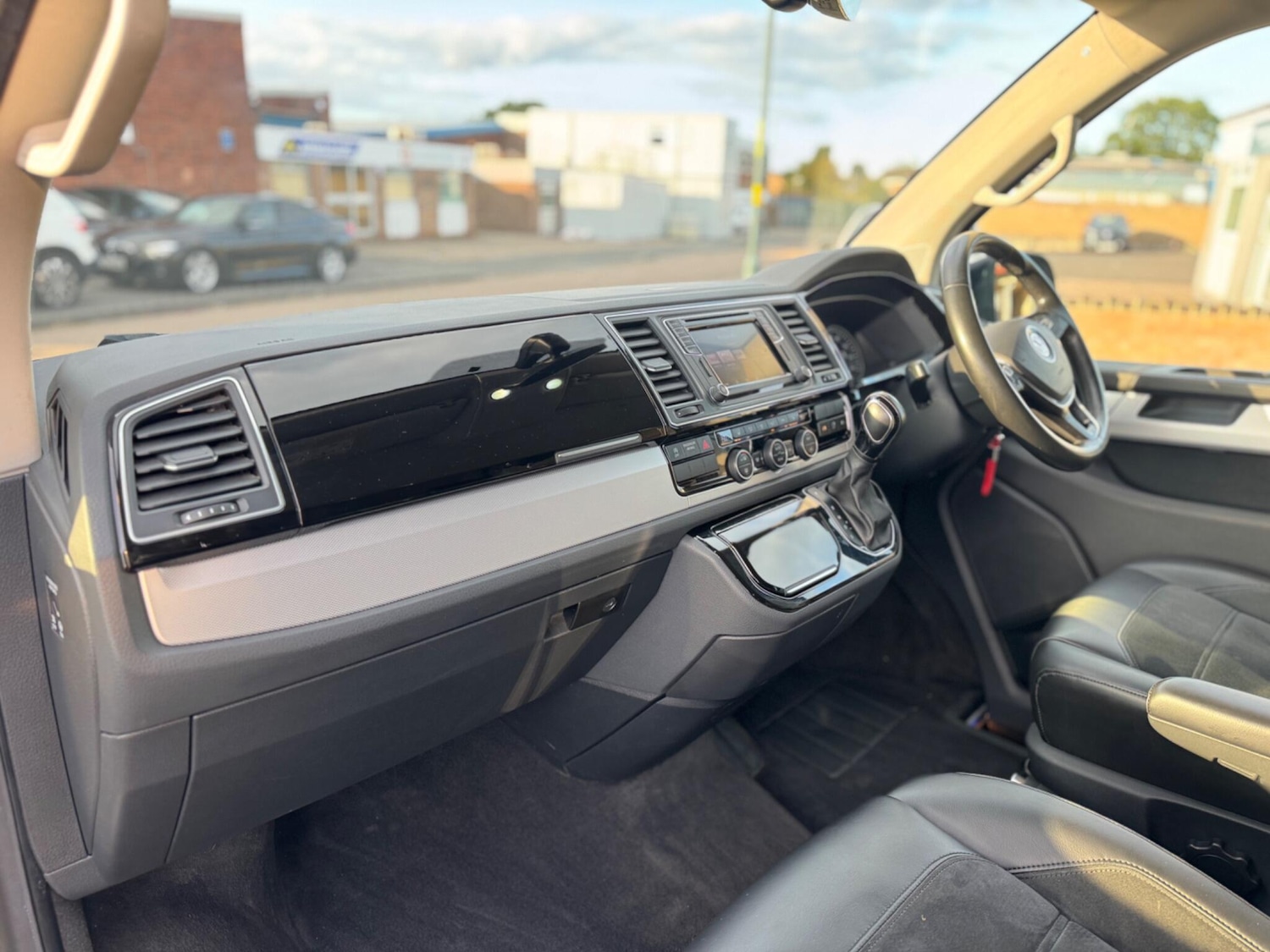 Used Volkswagen Caravelle 2016 for sale - 76377450: Photo 15