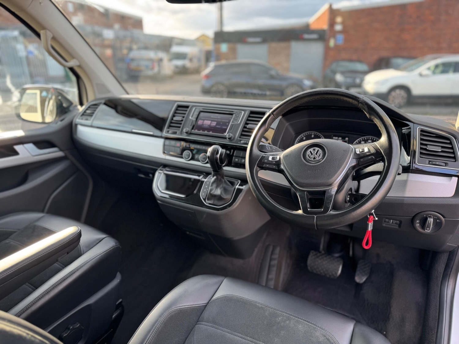 Used Volkswagen Caravelle 2016 for sale - 76377450: Photo 27