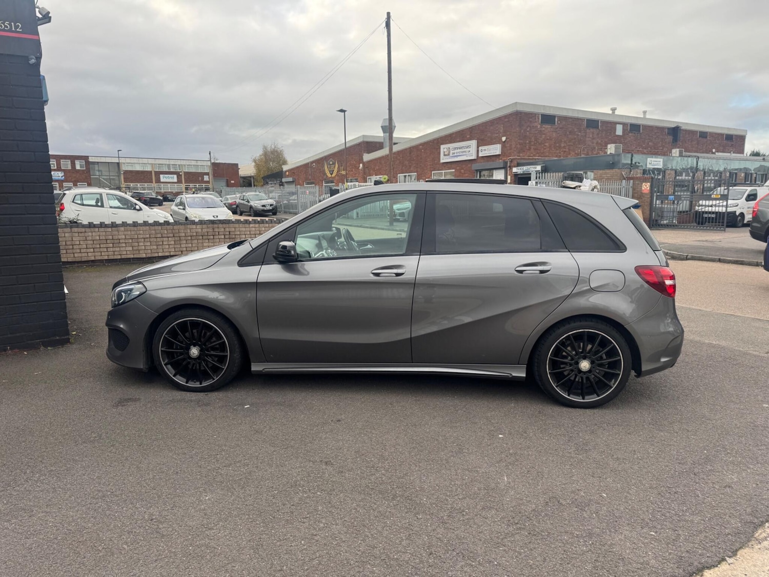 Used Mercedes-Benz B Class 2017 for sale - 76613299: Photo 15