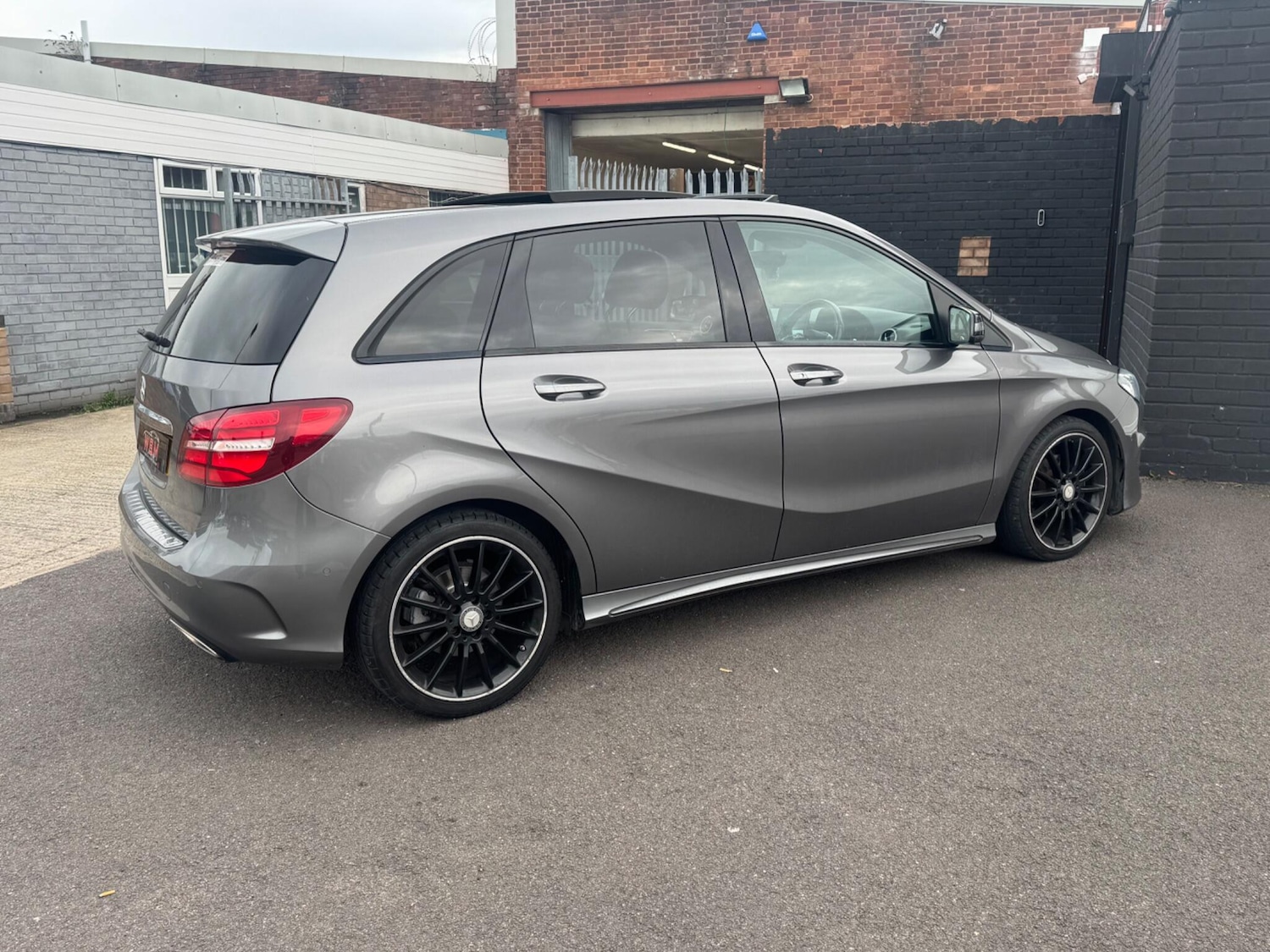 Used Mercedes-Benz B Class 2017 for sale - 76613299: Photo 18