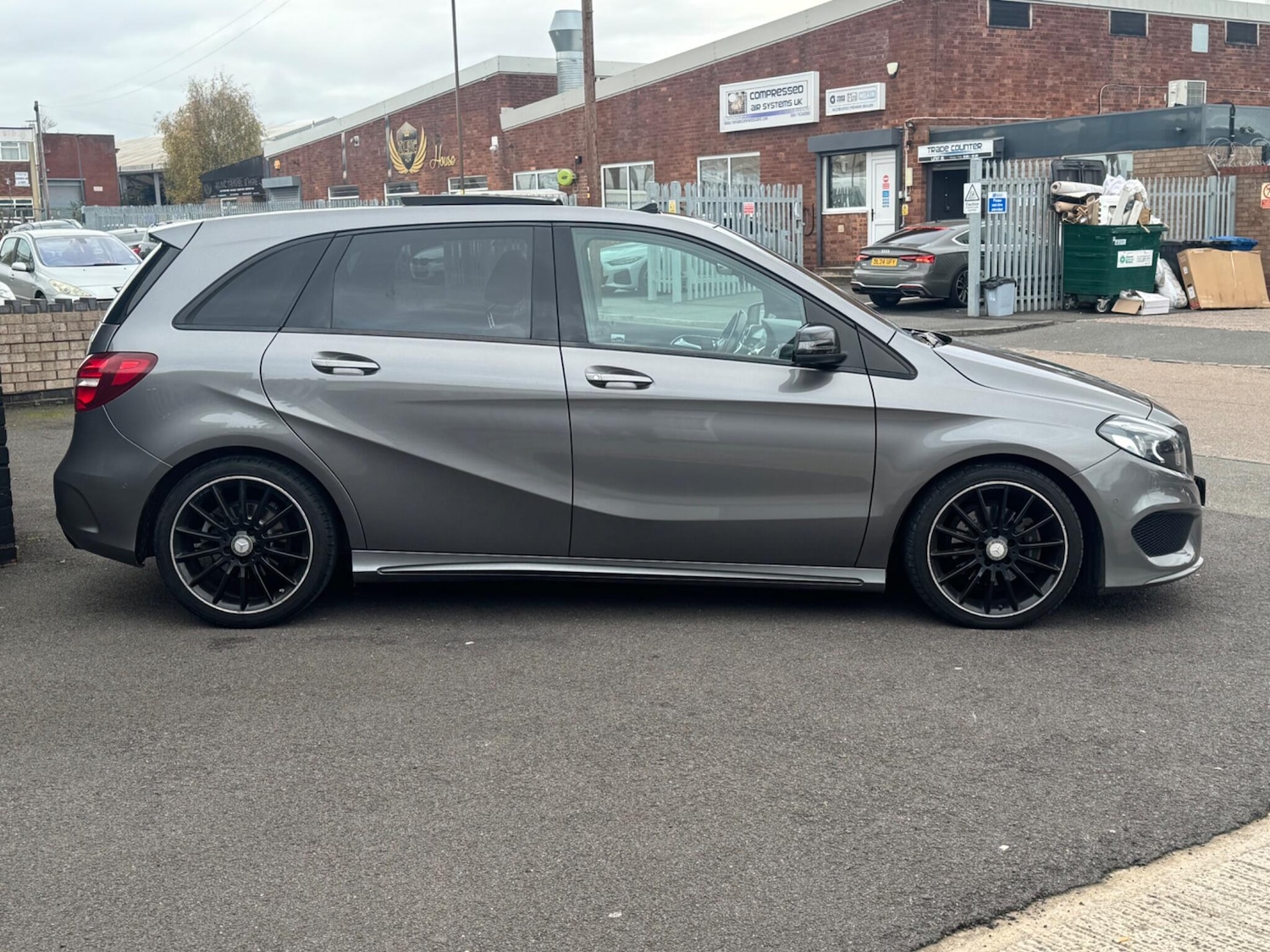 Used Mercedes-Benz B Class 2017 for sale - 76613299: Photo 6